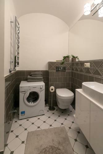 Old Town Apartment