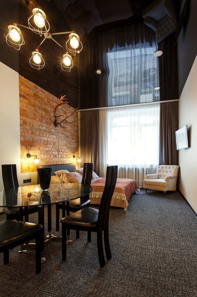 Hotel Old Town Trio