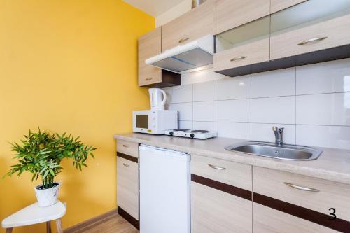 Apartment 90