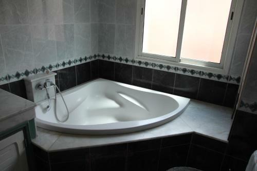 Luxueuse Villa, 5 Min Du Tramway
