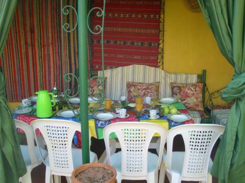 Hostal Dar Nouzha A