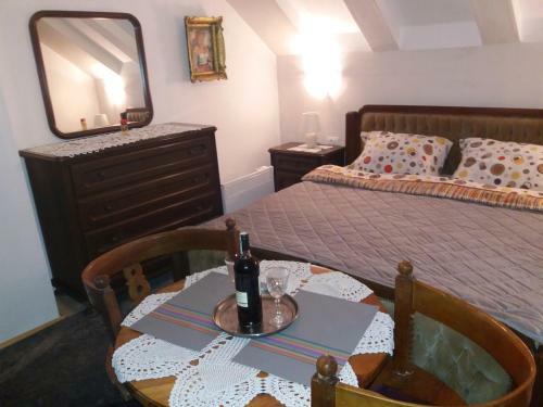 Hostal Apartments Beka