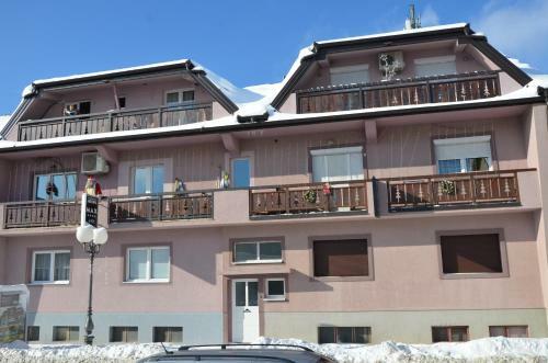 Hostal Max