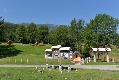 Camp Rabrenovi?
