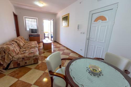 Apartments Lekovic