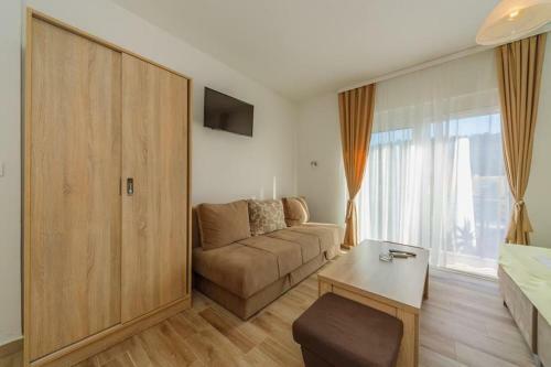Apartments And Rooms Sole Mar