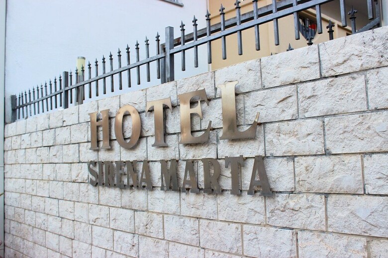 Hotel Sirena Marta