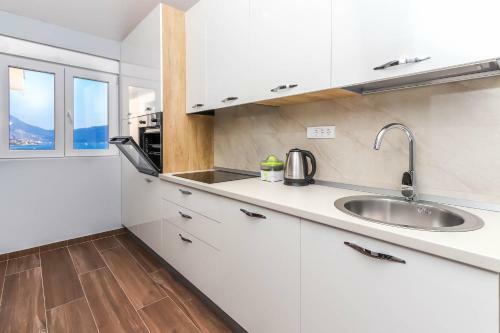 Jr Luxury Apartment
