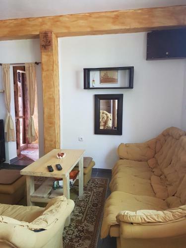 Belette Apartments