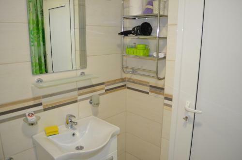 Nice Place - Newtown Apartment