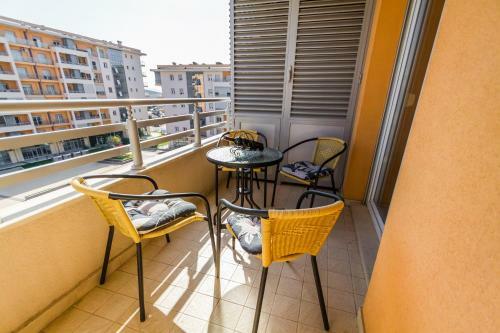 Delta Capital Apartment