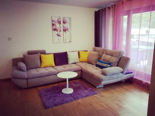Leea Apartments