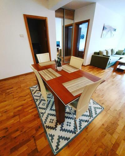 Leea Apartments