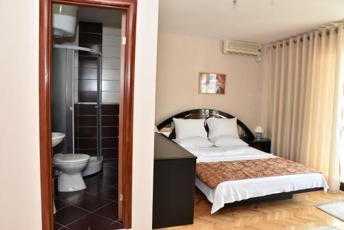 Hostal Guest House Evropa