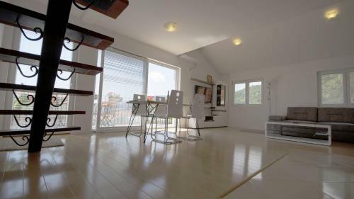 Lux Apartment Queen
