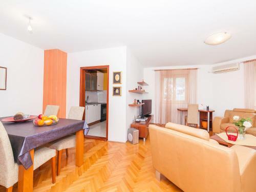 Apartment UNA
