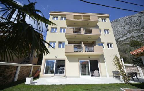 J & P Apartments Orahovac