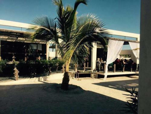 Hotel Mangrove Inn