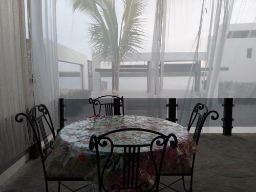 Hotel Mangrove Inn