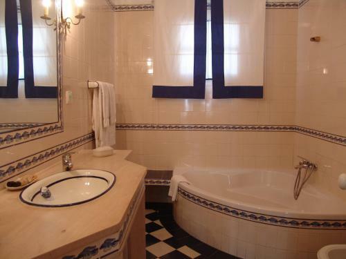 Hostal Casa Do Adro Da Igreja Turismo de Habita��o