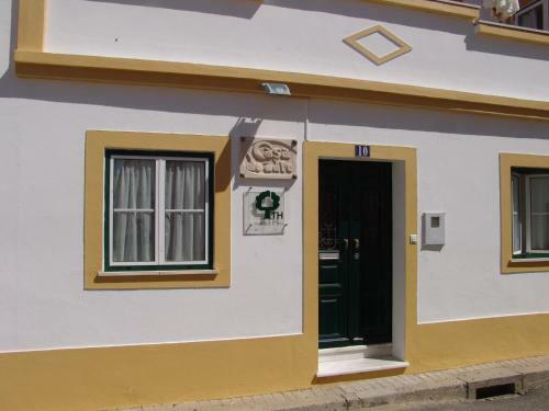 Hostal Casa Do Adro Da Igreja Turismo de Habita��o