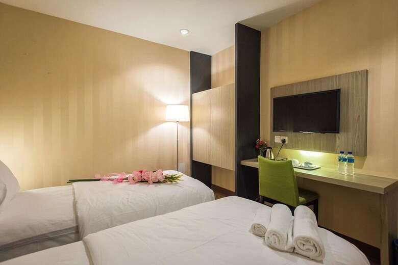 Oyo 89420 Hotel 101