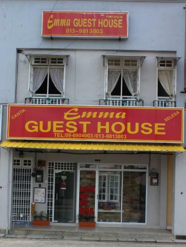 Hostal Emma Guesthouse
