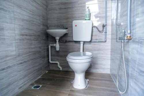 Hostal Oyo 89673 Good Friend Hotel