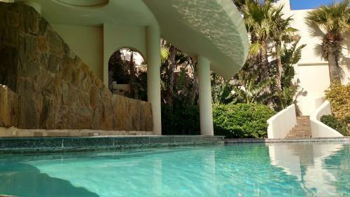 Hotel Las Olas Resort & Spa