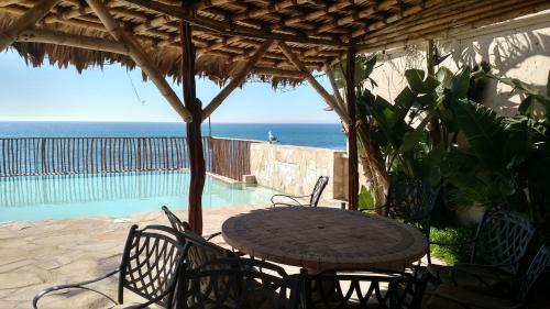 Hotel Las Olas Resort & Spa