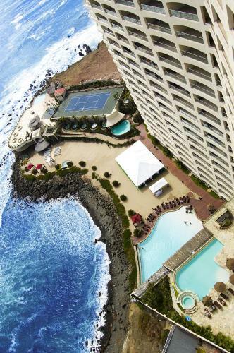 Hotel Las Olas Resort & Spa