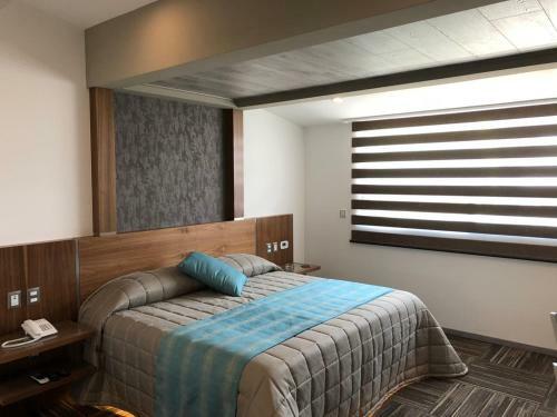 Hotel Kaia Suites