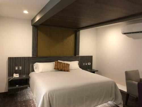 Hotel Kaia Suites