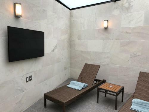 Hotel Kaia Suites