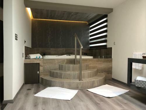 Hotel Kaia Suites