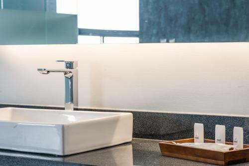 Hotel Kaia Suites