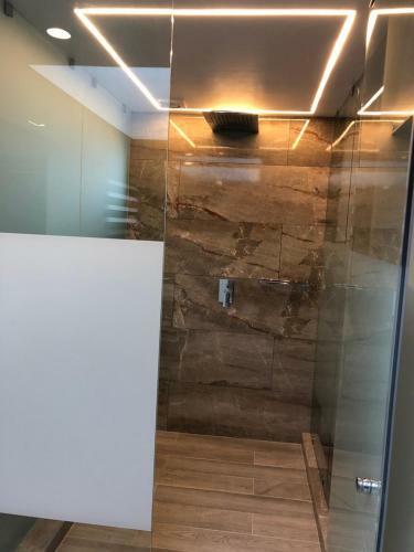 Hotel Kaia Suites