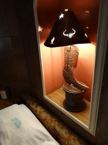 Silmar Hotel/motel