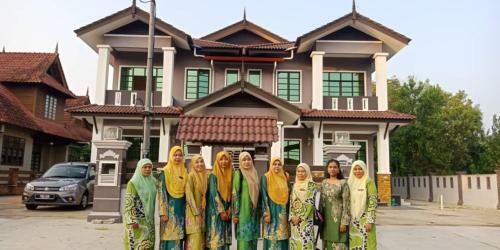 Apartamentos Wakaf Mempelam Homestay