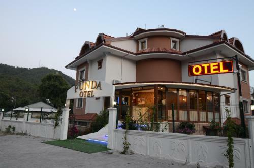 Bed & Breakfast Funda Hotel
