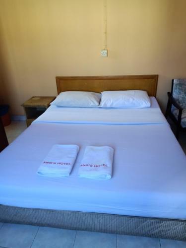 Ang's Hotel