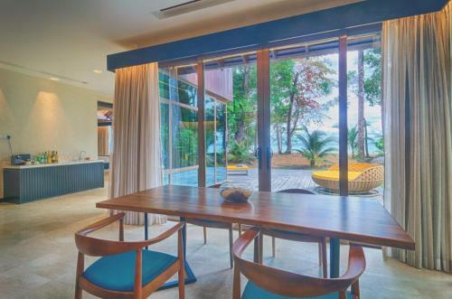 Hotel Borneo Eagle Resort