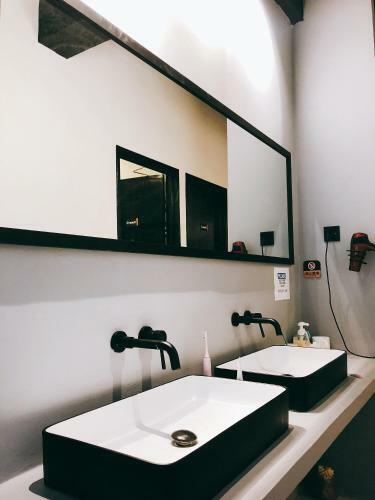 O'pine Rooms & Hostel
