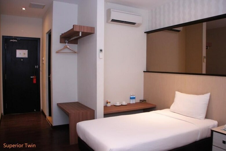 D Elegance Hotel
