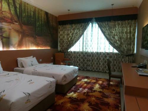 Hotel Holmes Gp