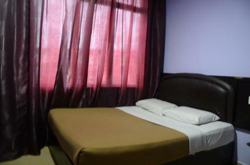 The Uni Garden Hotel