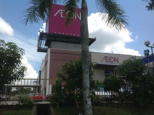 The Uni Garden Hotel