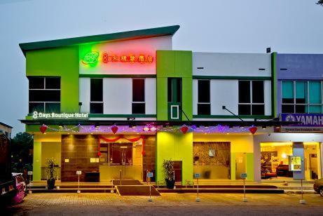 Eight Days Boutique Hotel @ Impian Emas Skudai