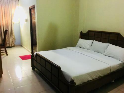 Omolucas Hotel & Suites