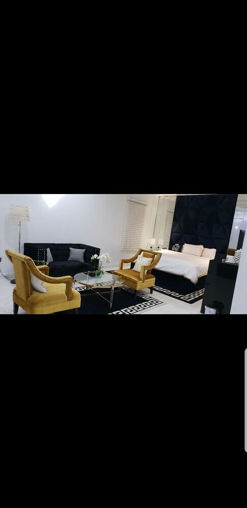 Hotel Executive Home